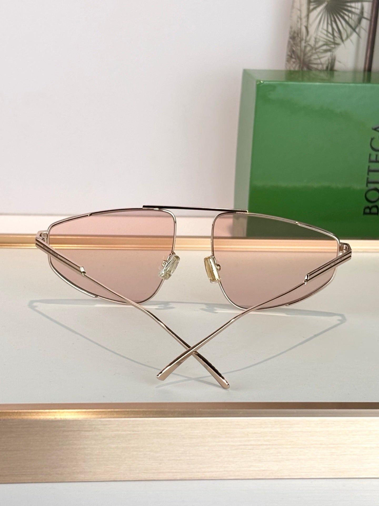 BOTTEGA VENETA BV1466S 004 Sunglasses💚