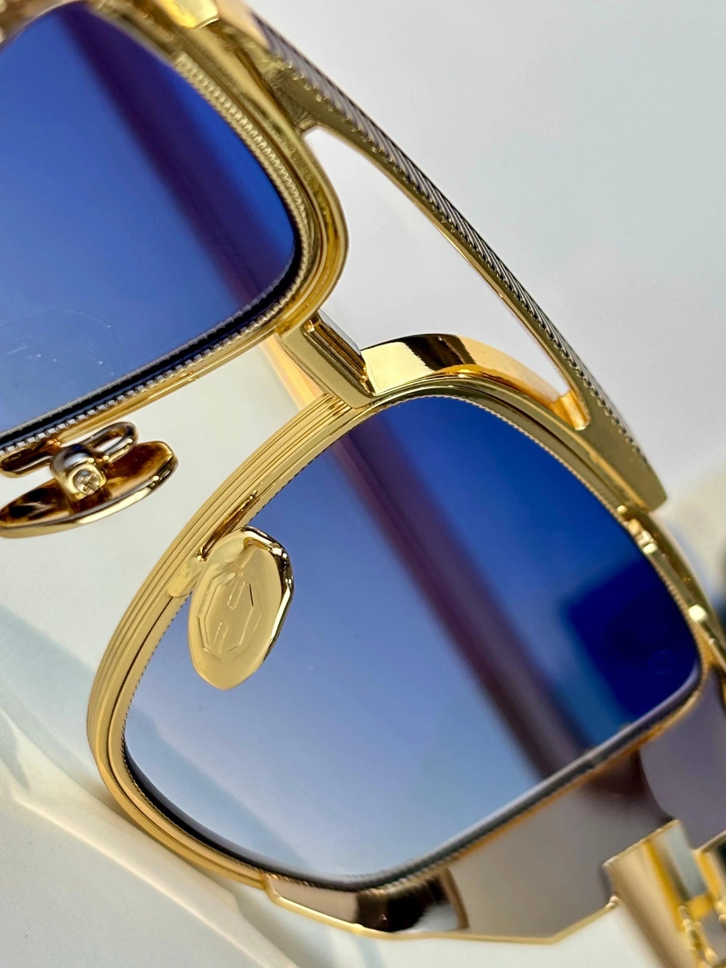 T HENRI The Mulsanne Sunglasses π