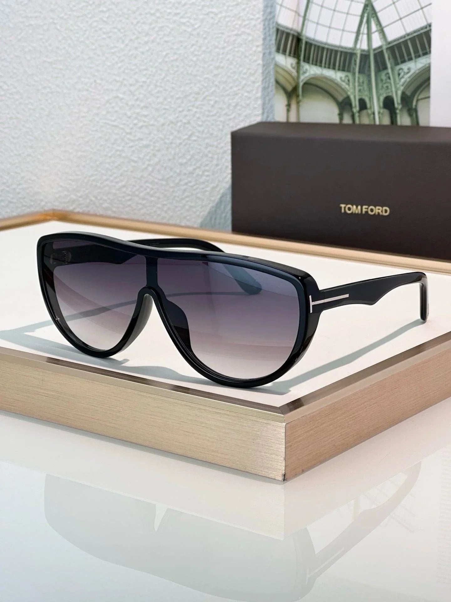 TOM FORD ACHILLES FT1182/S Sunglasses 🔱