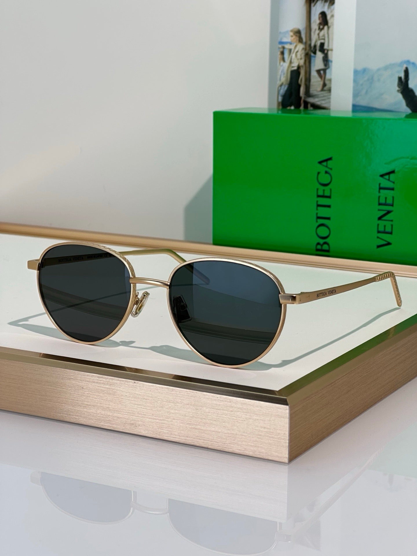 BOTTEGA VENETA BV1966S 001 - As Seen On Ali Larter Sunglasses💚