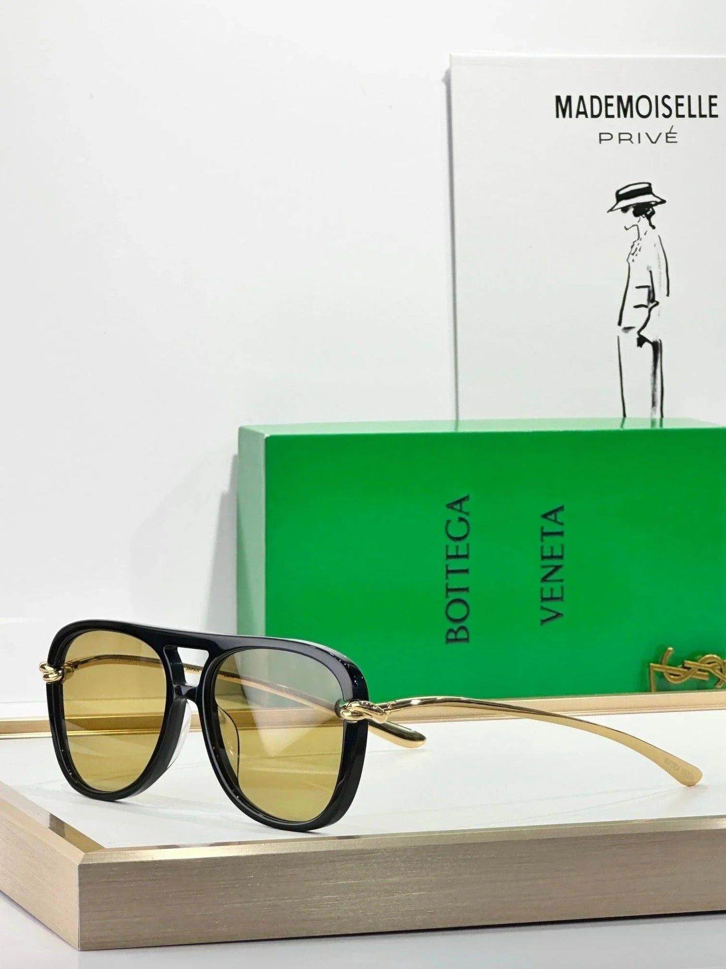 BOTTEGA VENETA BV1418 Knot Aviator Sunglasses💚