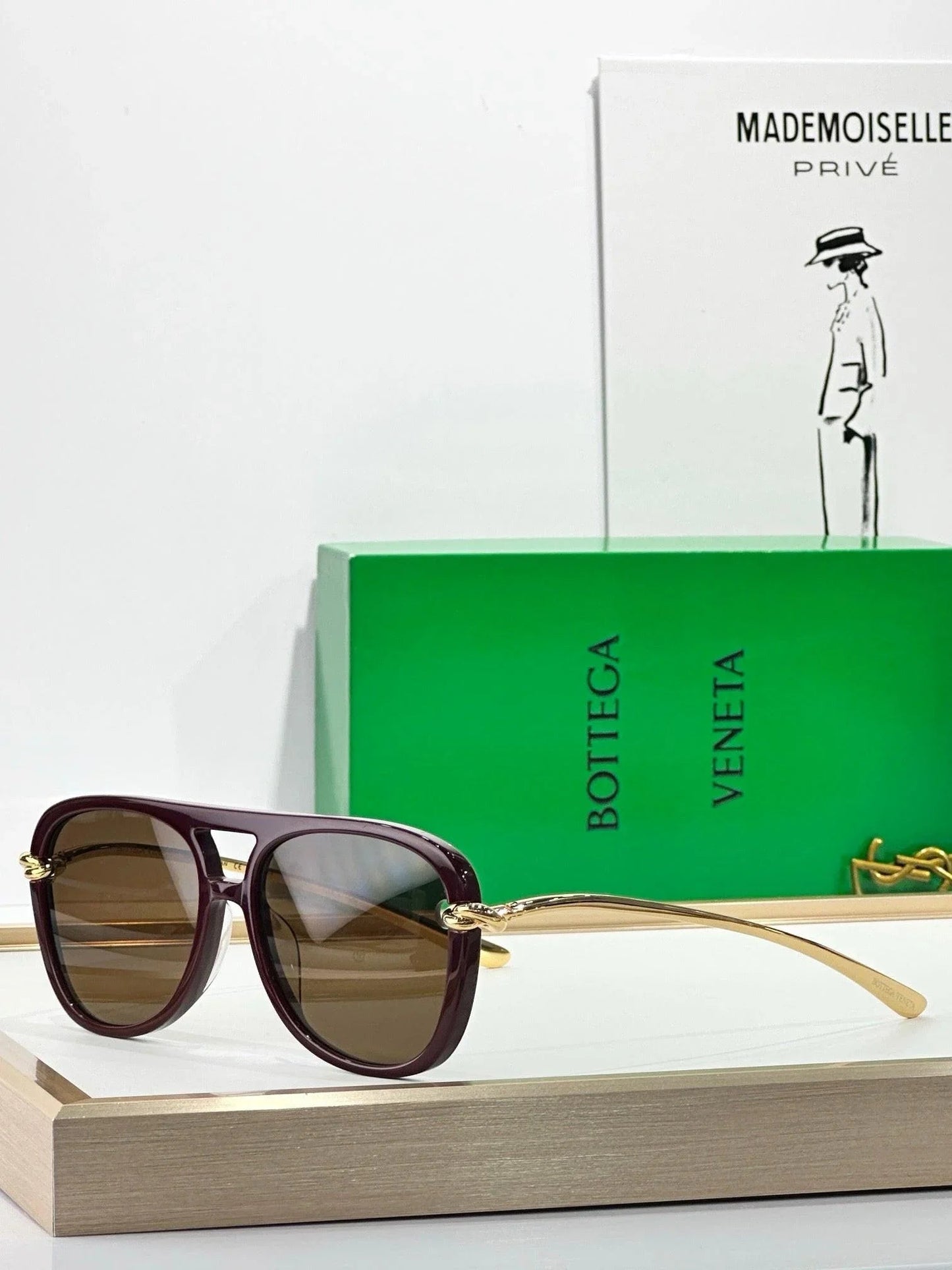 BOTTEGA VENETA BV1418 Knot Aviator Sunglasses💚