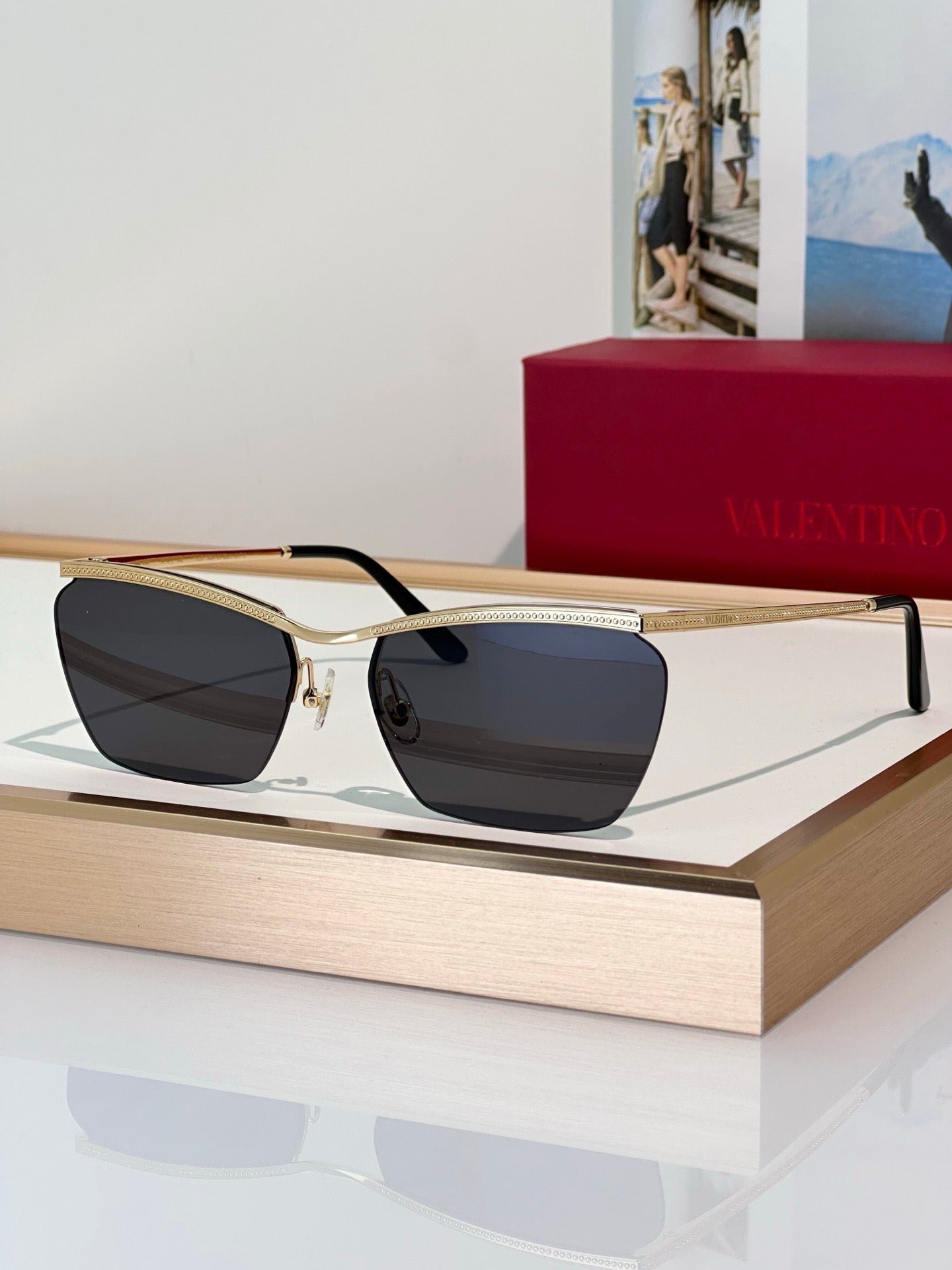 Valentino VLS-183 Floating Rimless Metal Glasses✨