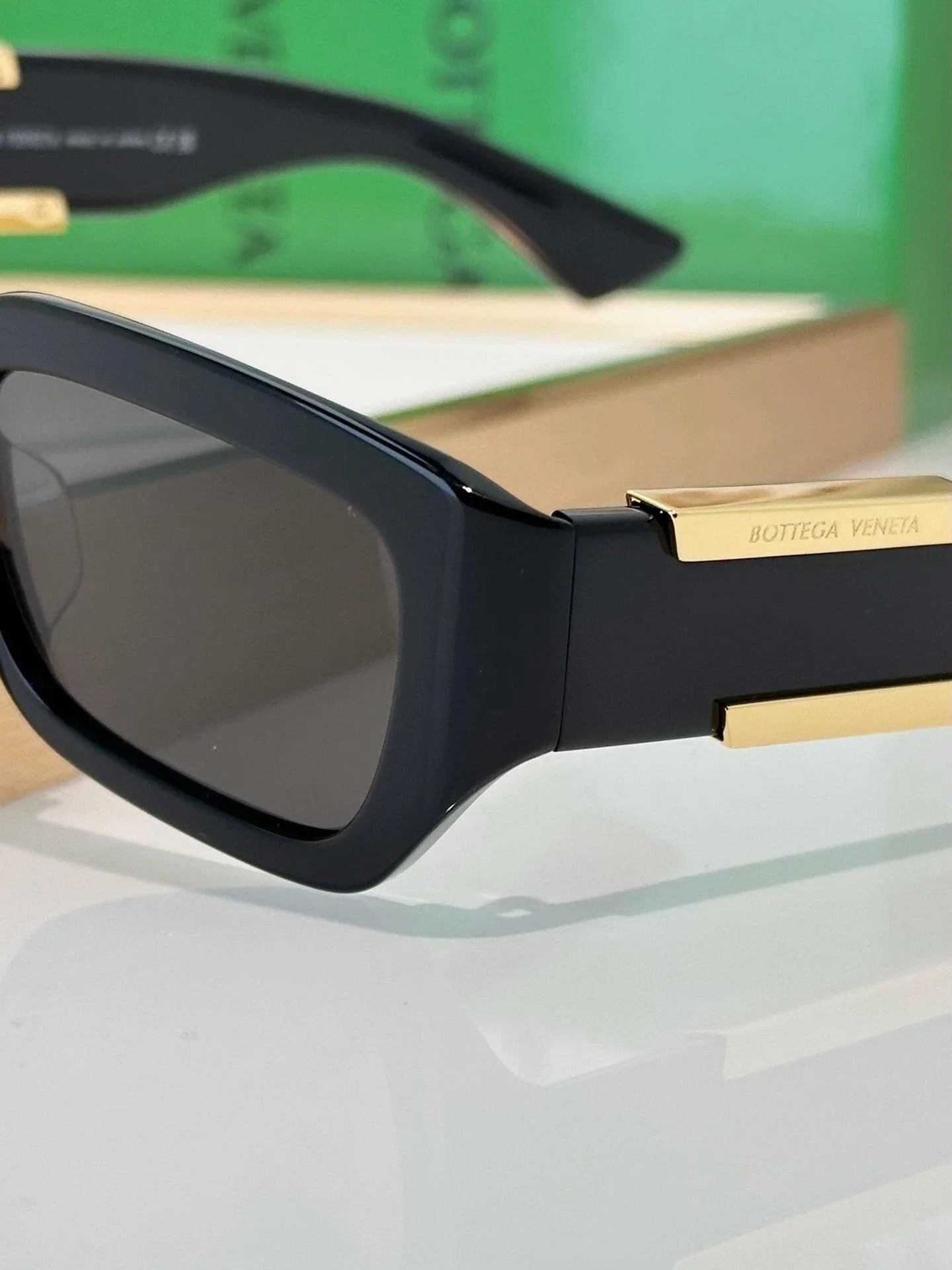 BOTTEGA VENETA BV1406S  Unisex Sunglasses💚