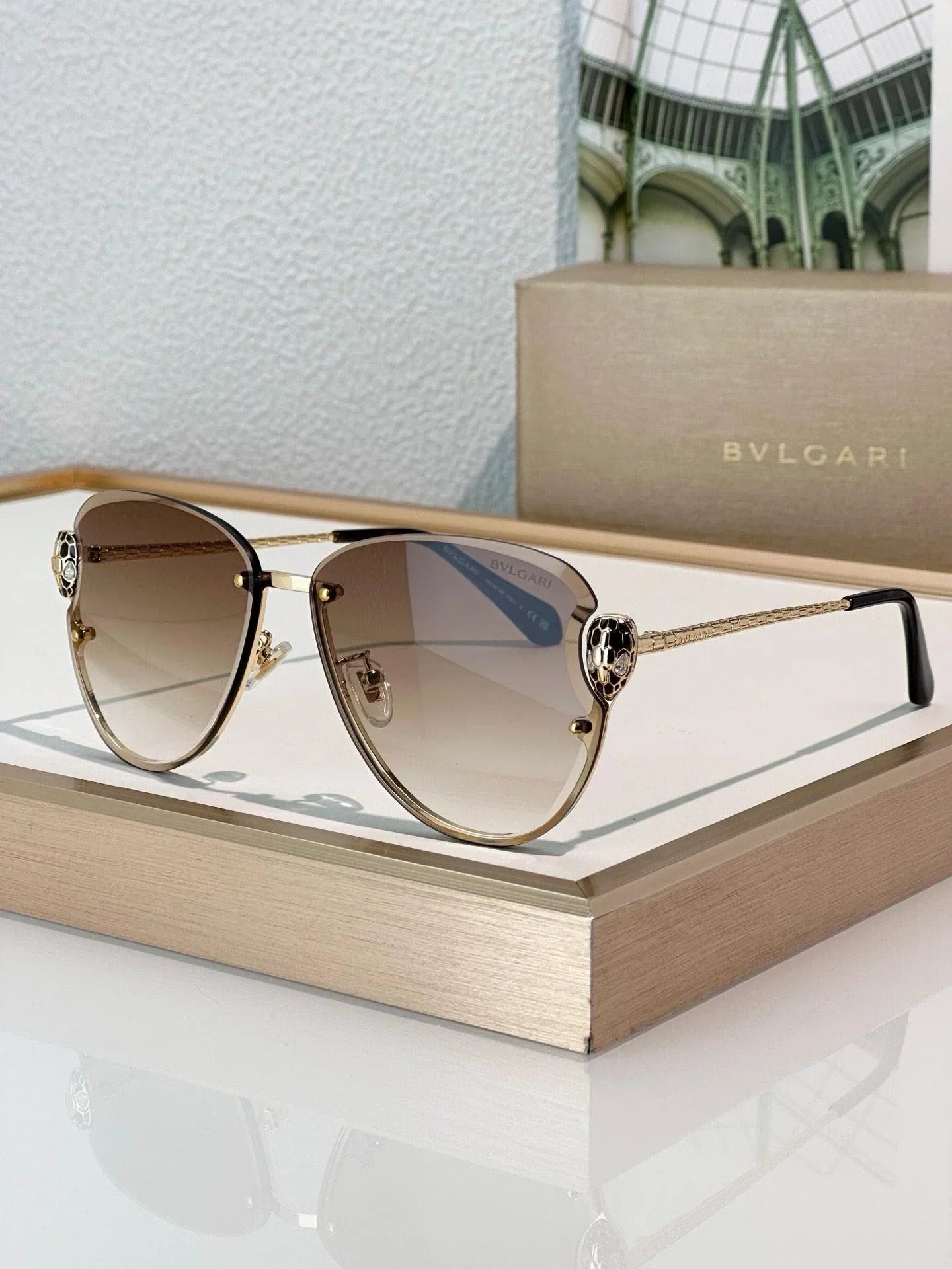 BVLGARI Bvlgari Serpenti 40079U   Women's Sunglasses ✨