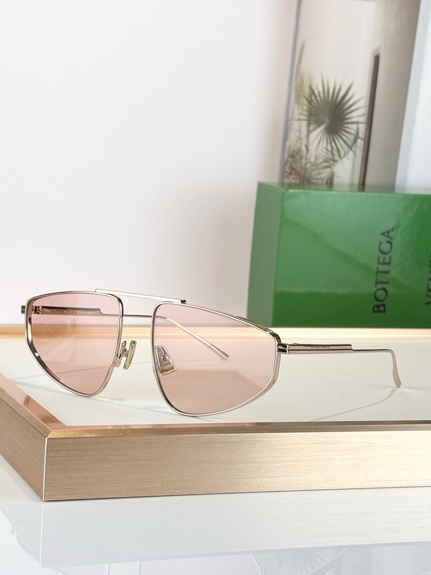 BOTTEGA VENETA BV1466S 004 Sunglasses💚