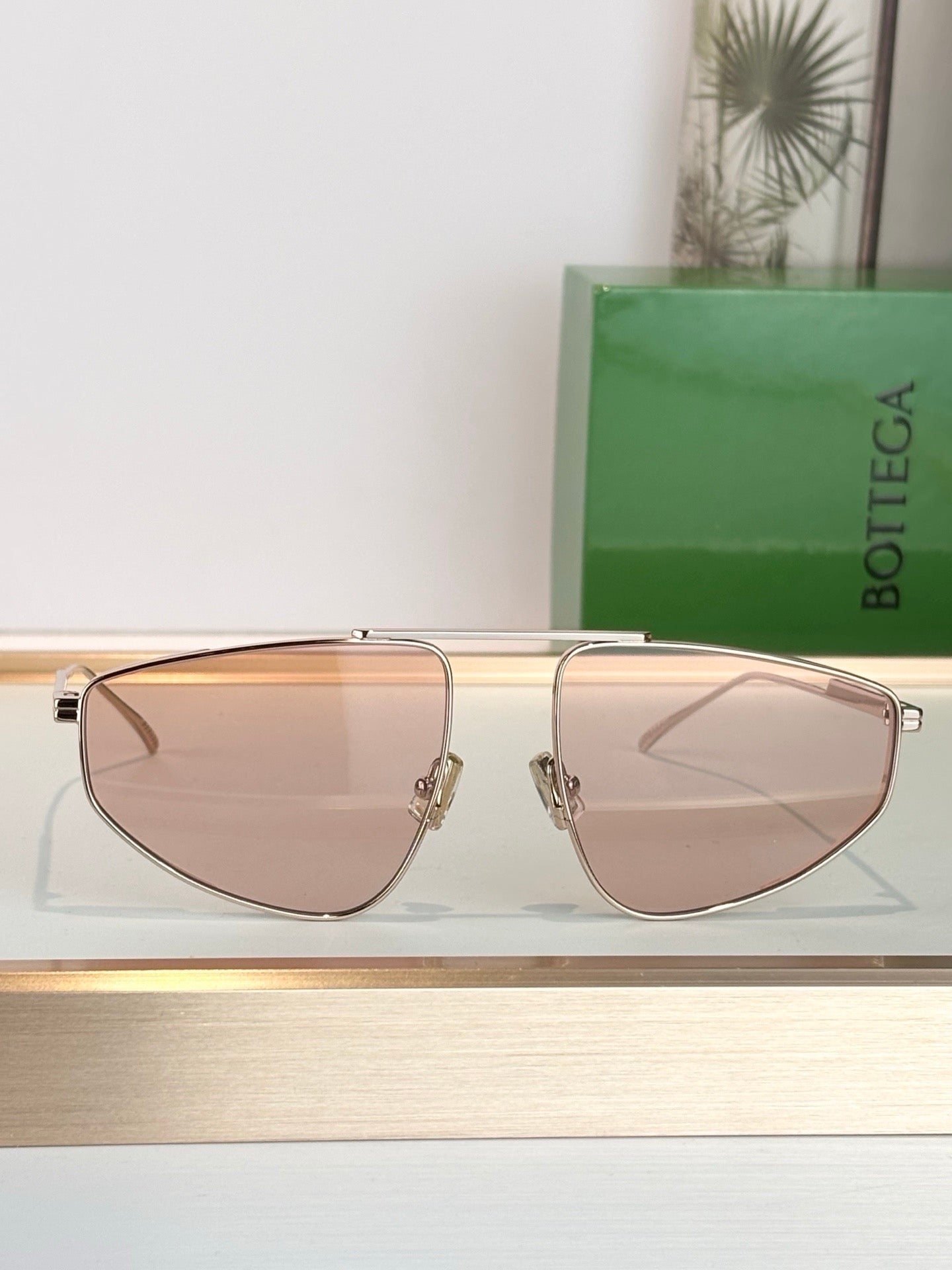 BOTTEGA VENETA BV1466S 004 Sunglasses💚