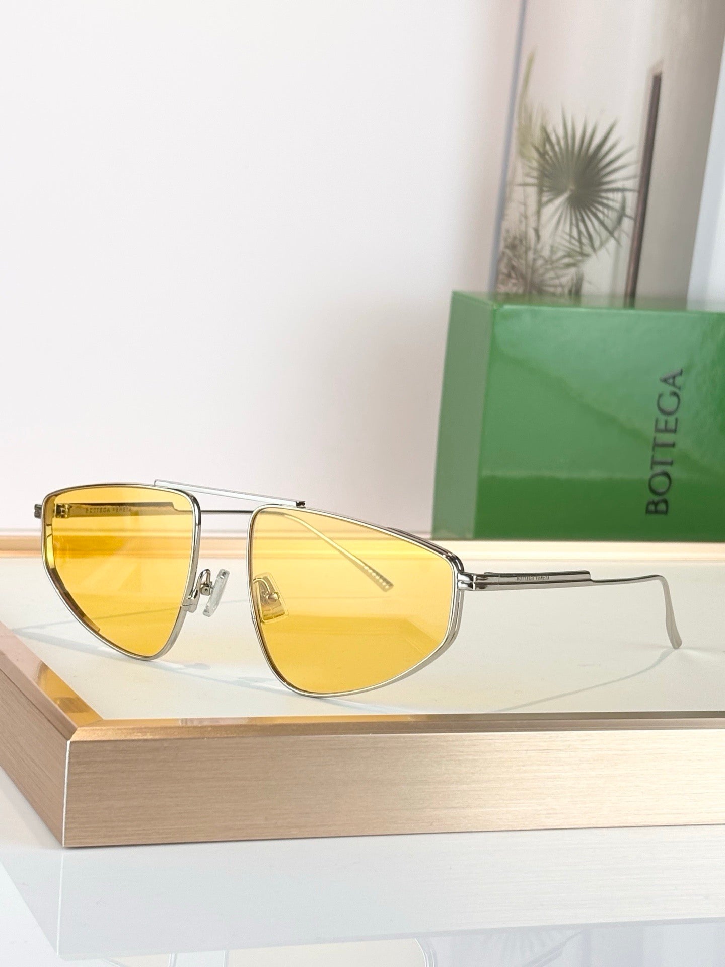 BOTTEGA VENETA BV1466S 004 Sunglasses💚