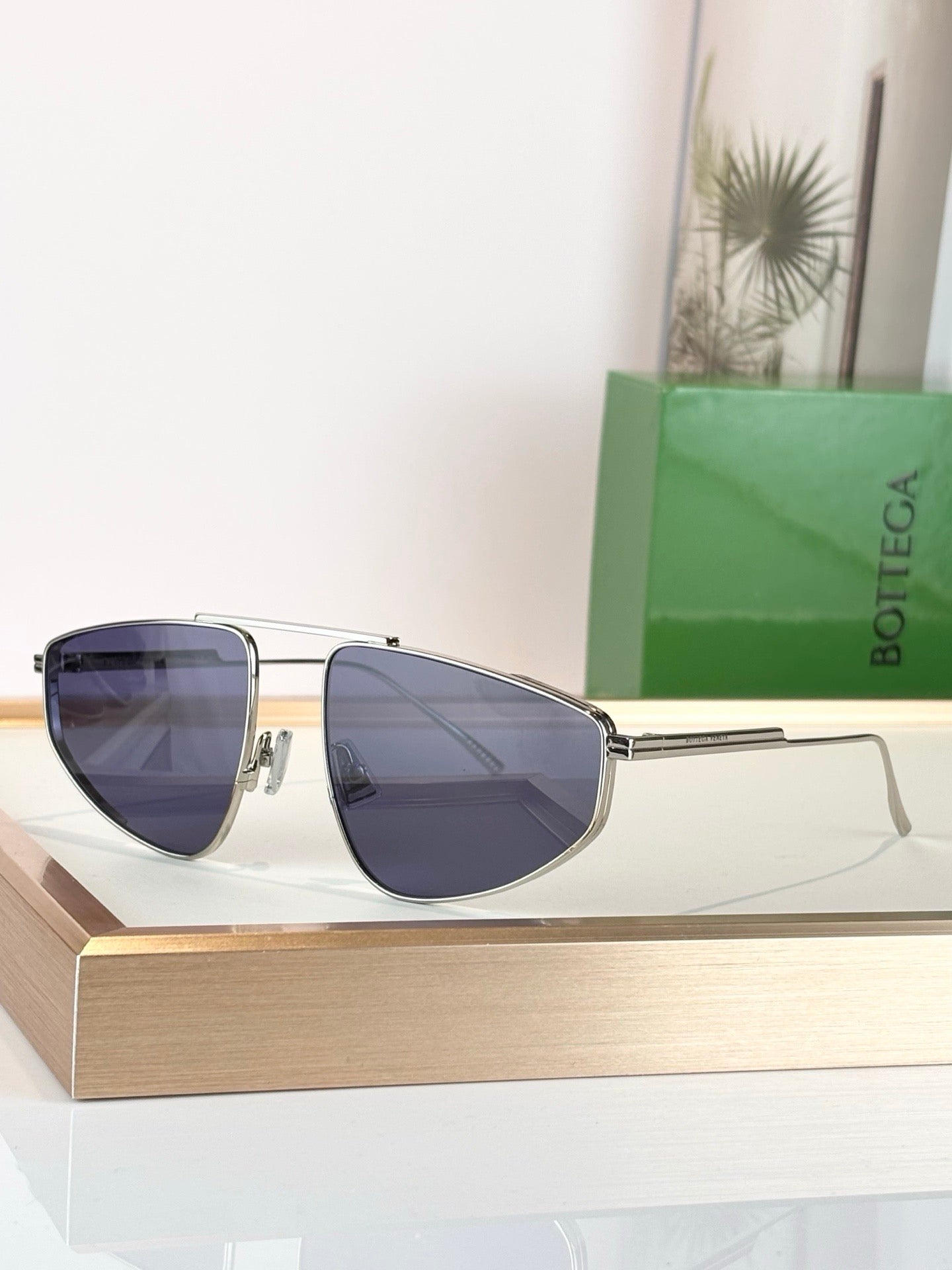 BOTTEGA VENETA BV1466S 004 Sunglasses💚