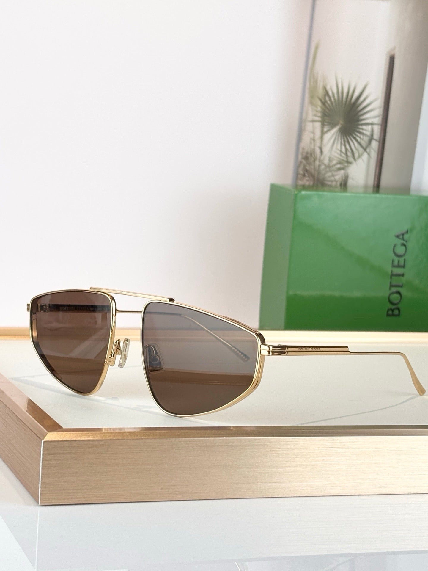BOTTEGA VENETA BV1466S 004 Sunglasses💚