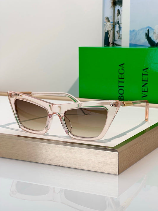 BOTTEGA VENETA BV1446 Snap Ribbon 53MM Cat-Eye Sunglasses 💚