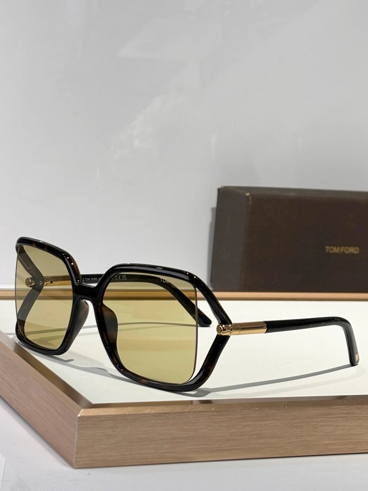 TOM FORD SOLANGE TF1089 Sunglasses 🔱