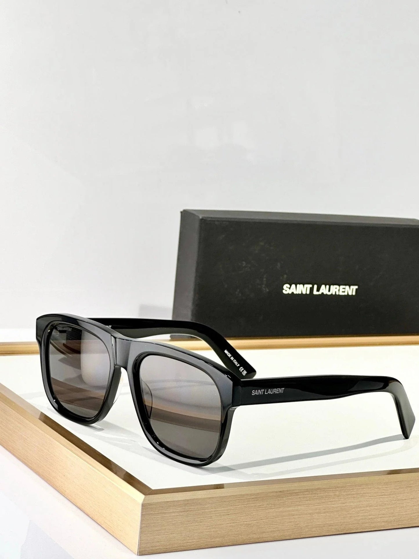YSL Saint Laurent Unisex  SL 558 Sunglasses ✨