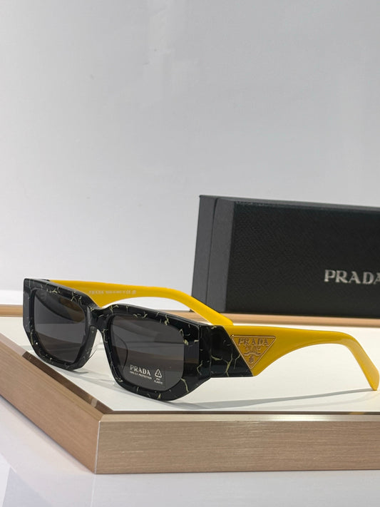 PRADA SPR09Z Sunglasses with triangle logo 🟥