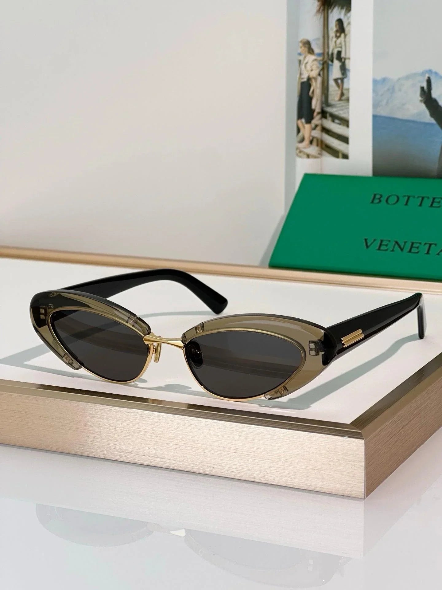 BOTTEGA VENETA BV1387 Women's  Sunglasses💚