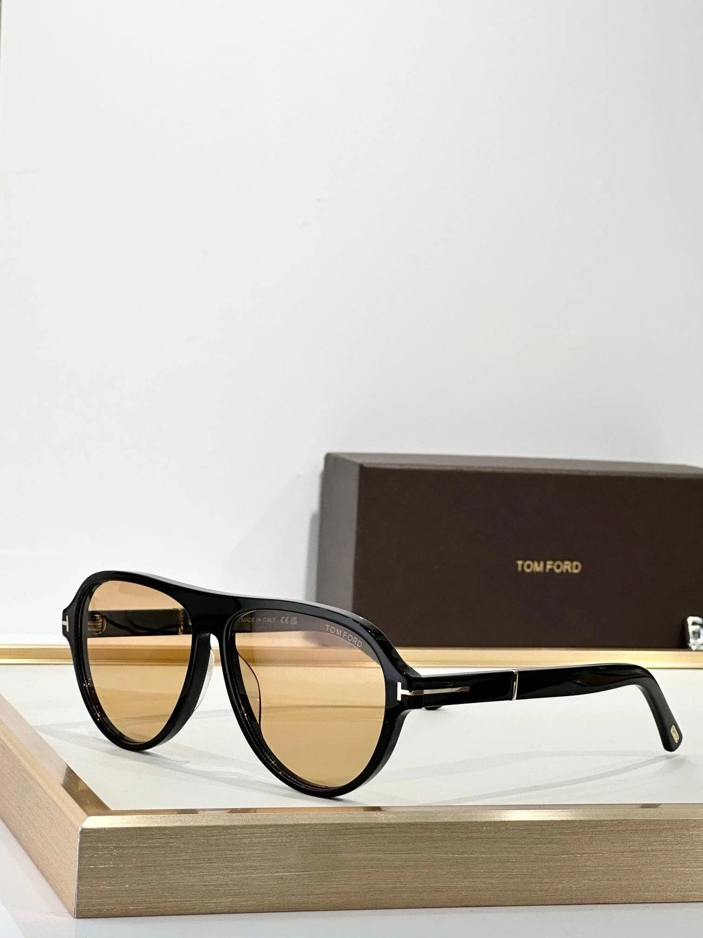 TOM FORD TF1080 PHOTOCHROMATIC QUINCY Sunglasses ✨