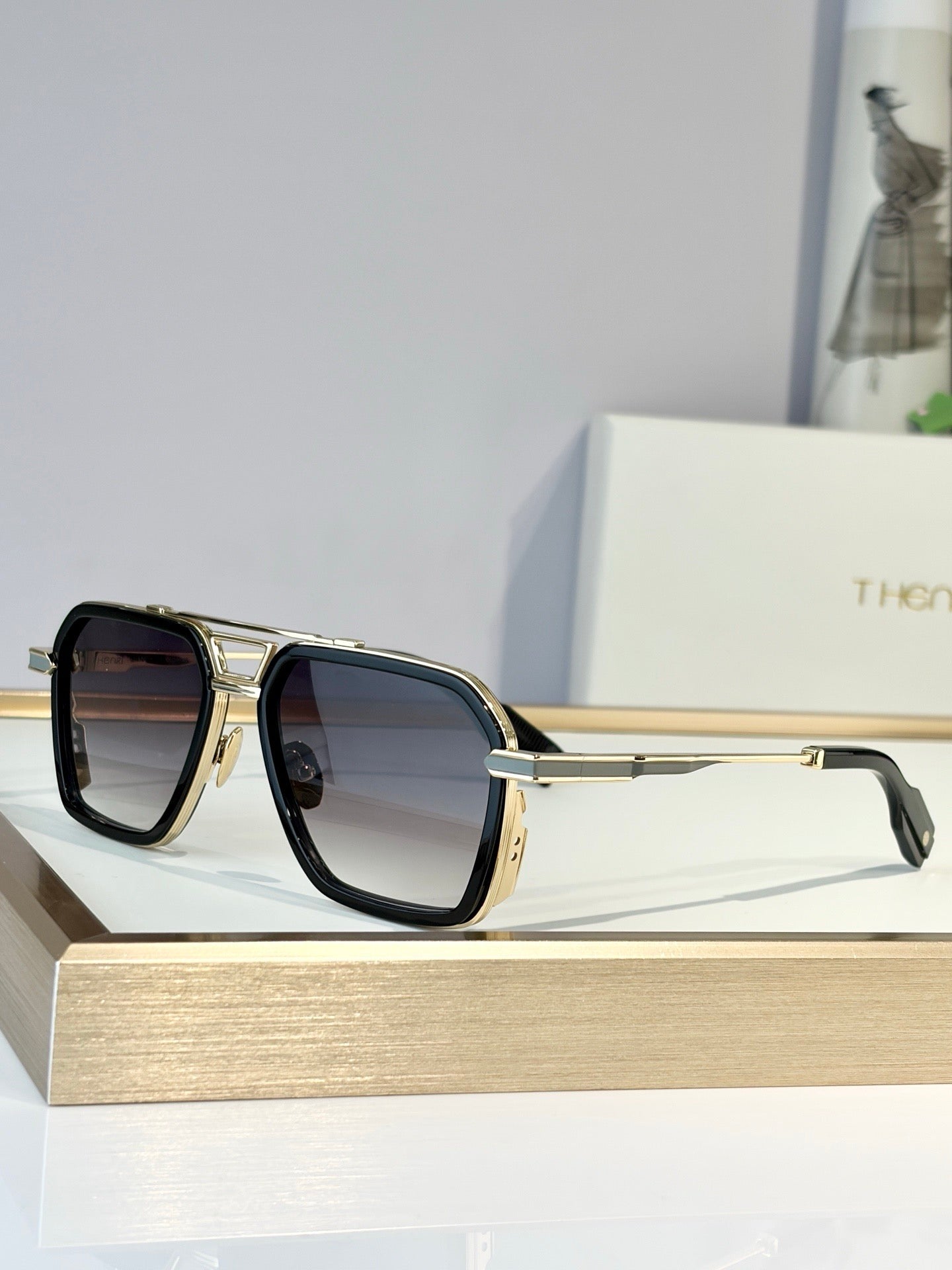 T HENRI Shadow Eyewear Frame Sunglasses 👑