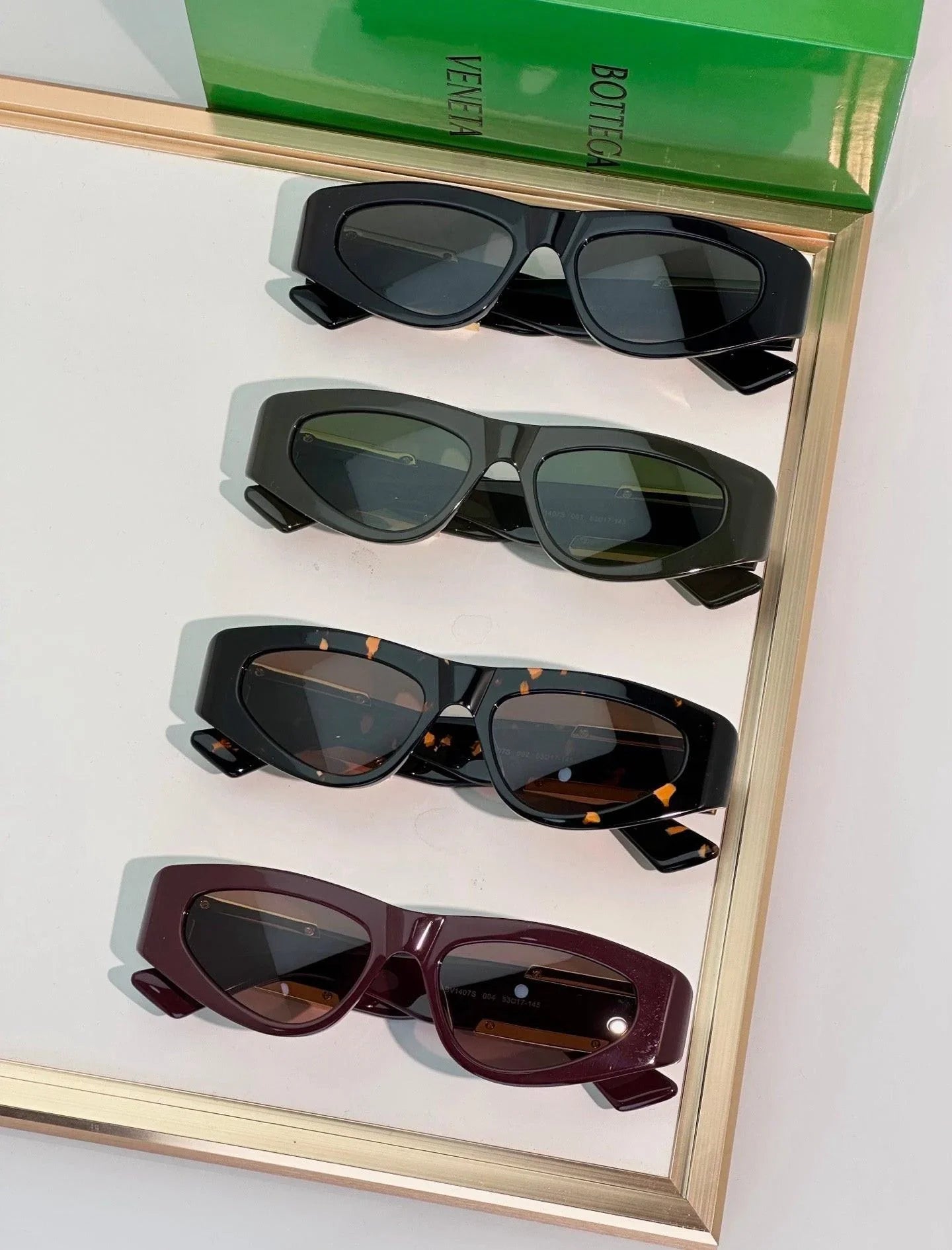 BOTTEGA VENETA BV1407S  Unisex Sunglasses💚